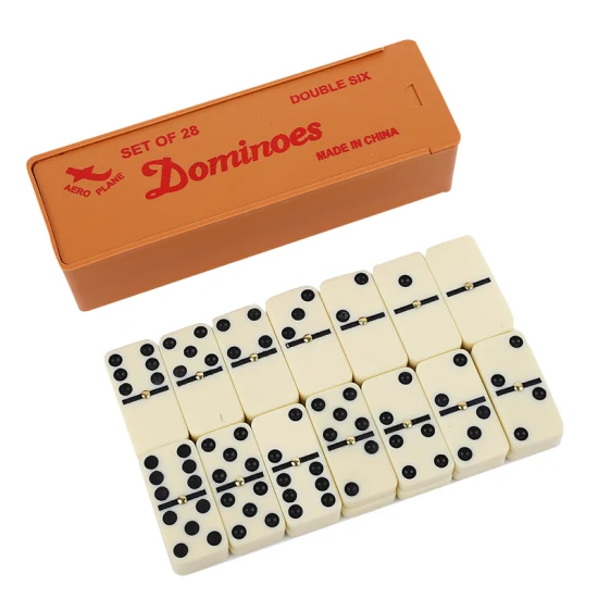 Domino doppio e set domino in legno colorato con scatola di legno
